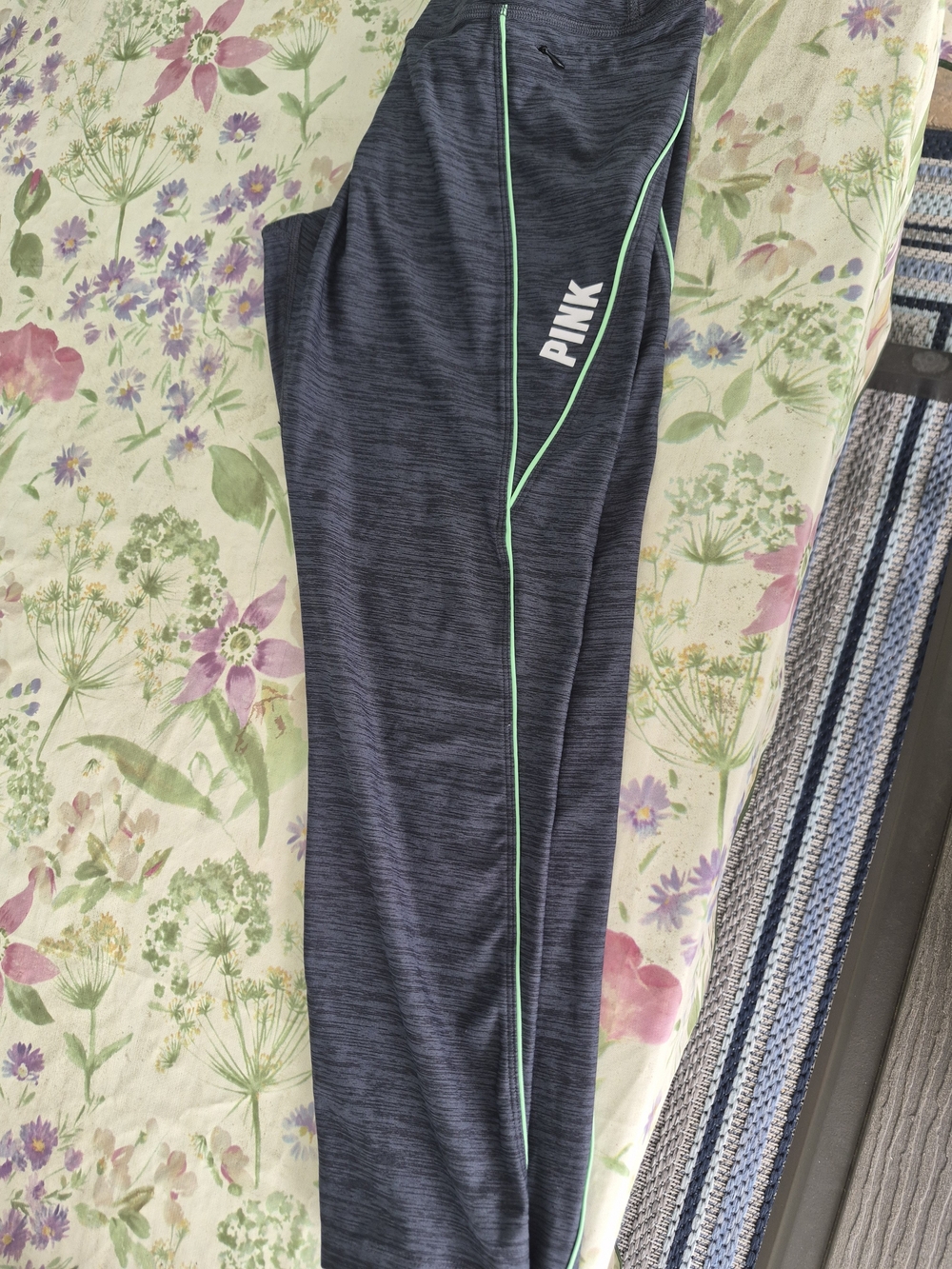 PINK Victoria's Secret Charcoal Leggings with Mint Trim